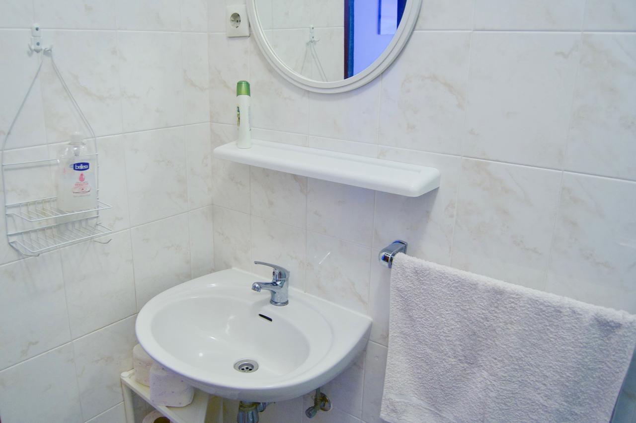 חוואר Apartments Petricevic מראה חיצוני תמונה