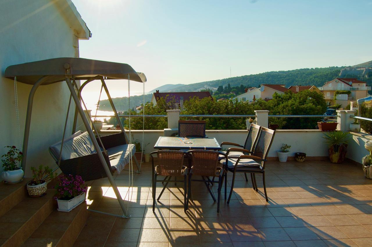 חוואר Apartments Petricevic מראה חיצוני תמונה