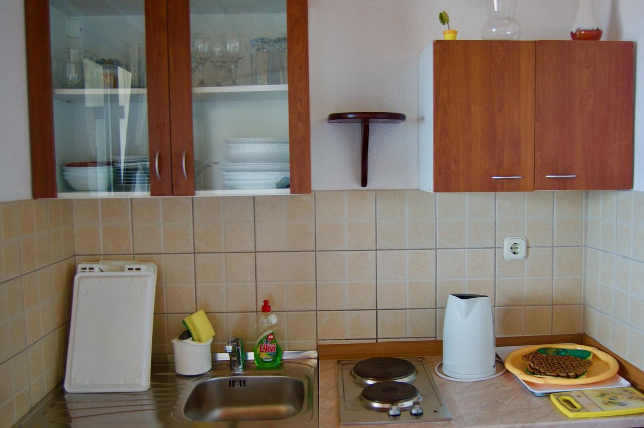 חוואר Apartments Petricevic מראה חיצוני תמונה